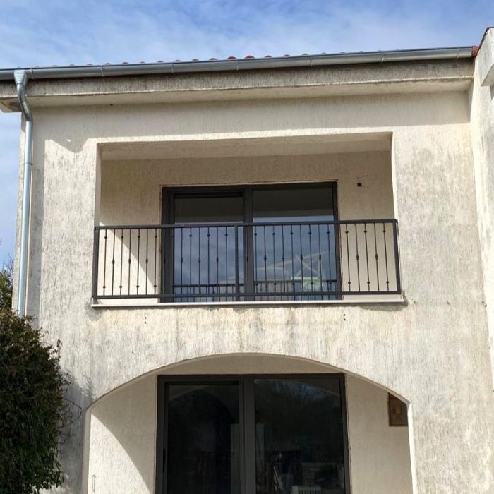 Balkonska ograda od kovanog željeza