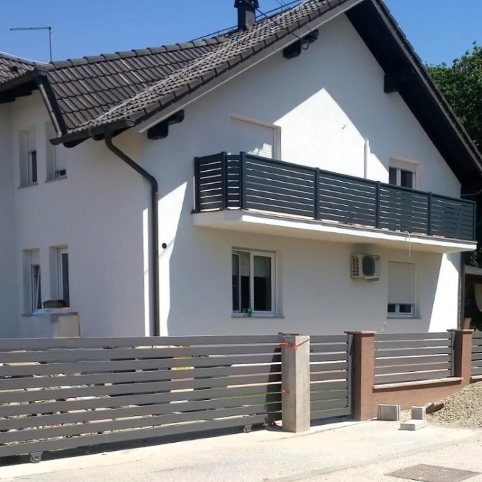 dvorišna ograda